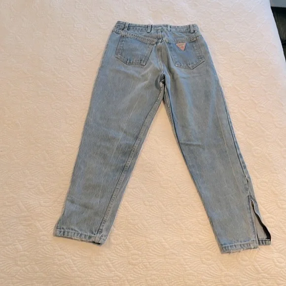 Vintage Guess Jeans, light blue wash - Picture 2 of 9
